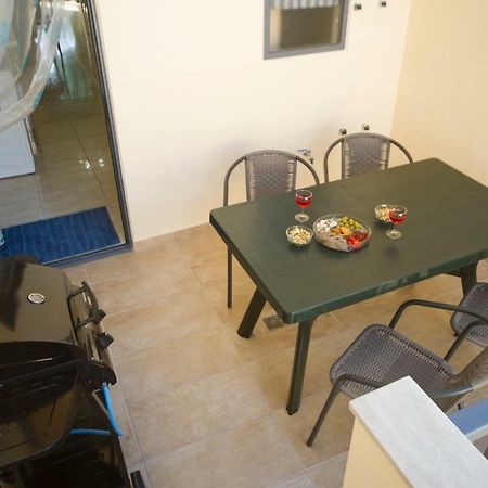 Sliema Duplex 1 Bedroom Apartment With 2 Bathrooms- Sleep 4 Extérieur photo